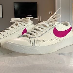 Nike blazers pink & blue Size 8.5